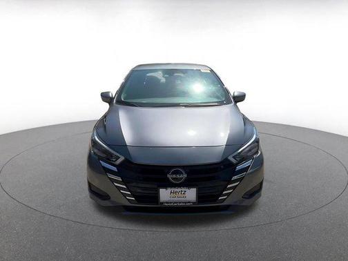 Gun Metallic 2025 Nissan Versa 1.6 SV