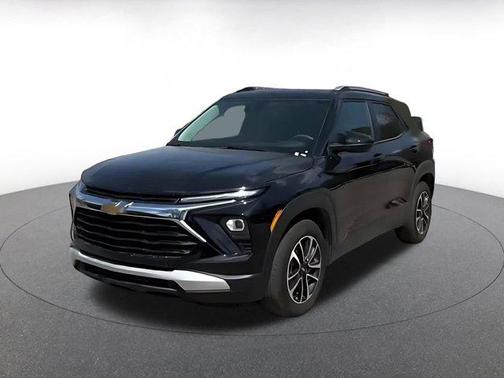 Mosaic Black Metallic 2025 Chevrolet Trailblazer LT