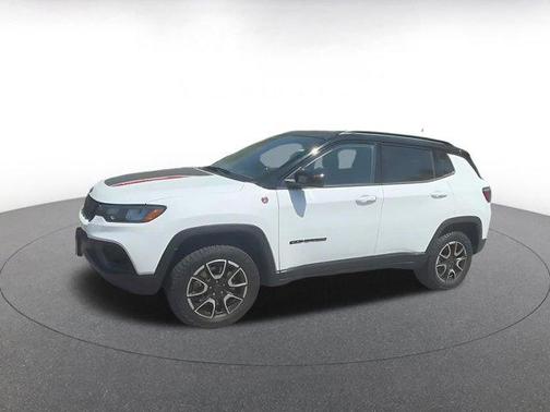 Bright White Clearcoat 2025 Jeep Compass Trailhawk