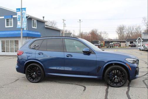 2023 BMW X5 M50i