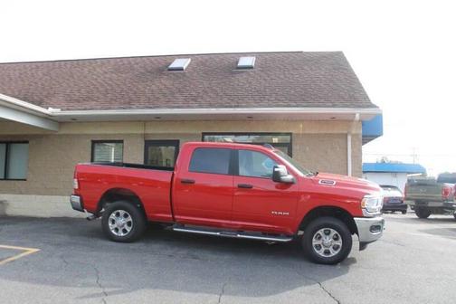 2024 RAM 2500 Big Horn Crew Cab 4x4 6'4' Box