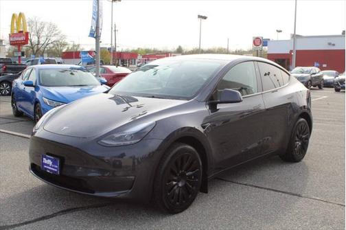 2024 Tesla Model Y Long Range Dual Motor All-Wheel Drive
