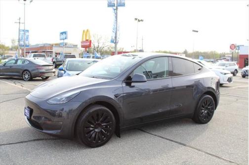 2024 Tesla Model Y Long Range Dual Motor All-Wheel Drive