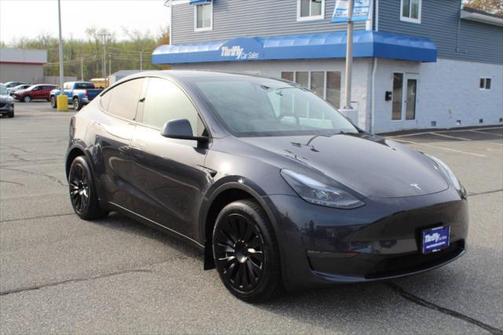 2024 Tesla Model Y Long Range Dual Motor All-Wheel Drive