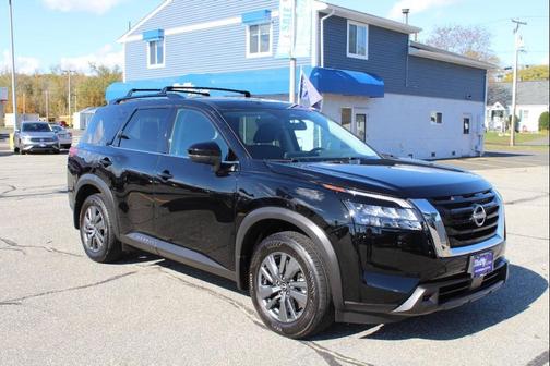 2024 Nissan Pathfinder SV 4WD