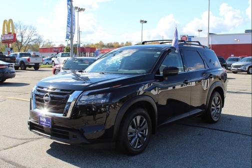 2024 Nissan Pathfinder SV 4WD