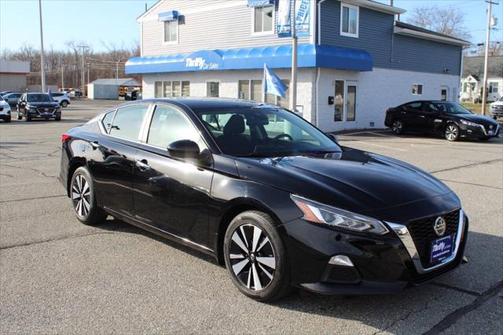 2022 Nissan Altima 2.5 SV
