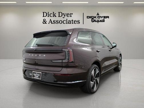 2025 Volvo EX90 Twin Motor Performance Ultra