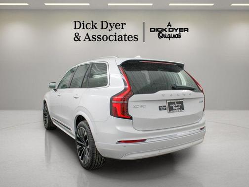 Crystal White Pearl 2026 Volvo XC90 B5 Plus 7-Seater