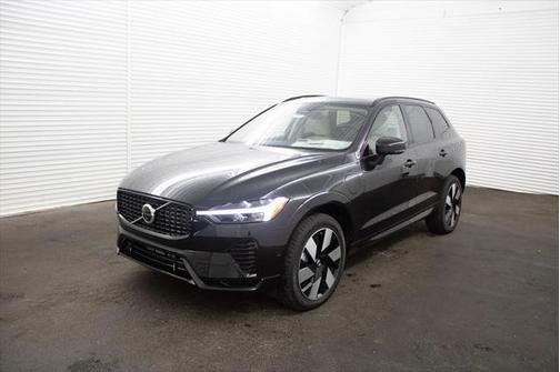 2025 Volvo XC60 Plug-In Hybrid T8 Plus