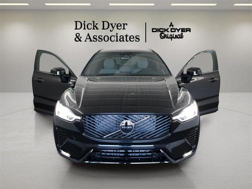 2026 Volvo XC60 B5 Core