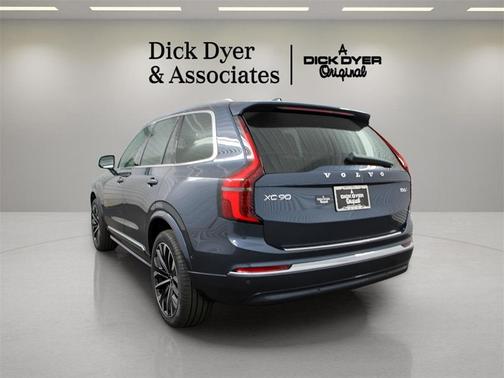 2026 Volvo XC90 B6 Plus 7-Seater