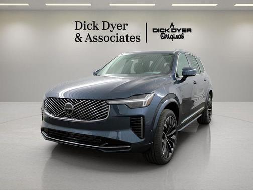 Denim Blue Metallic 2026 Volvo XC90 B6 Plus 7-Seater