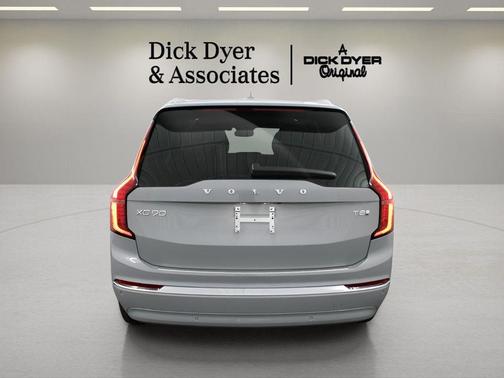 2025 Volvo XC90 Plug-In Hybrid T8 Plus 7-Seater