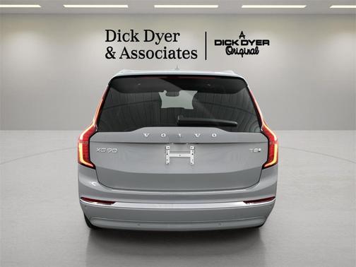 2025 Volvo XC90 Plug-In Hybrid T8 Plus 7-Seater