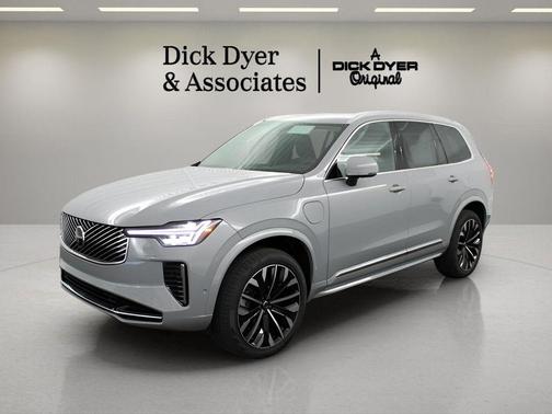 2025 Volvo XC90 Plug-In Hybrid T8 Plus 7-Seater