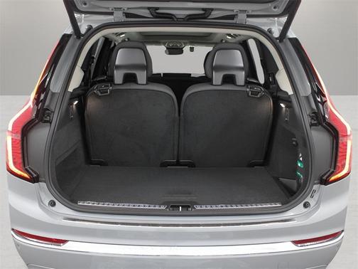 2025 Volvo XC90 Plug-In Hybrid T8 Plus 7-Seater