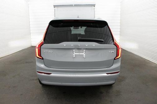 2025 Volvo XC90 Plug-In Hybrid T8 Plus 7-Seater