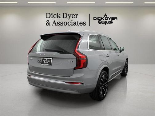 2026 Volvo XC90 B6 Ultra 7-Seater