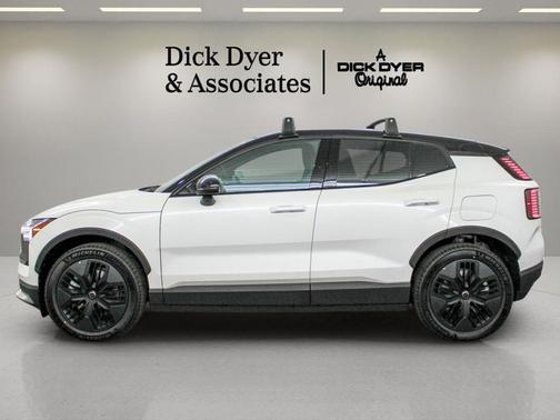 Crystal White 2026 Volvo EX30 TWIN MOTOR CROSS COUNTRY ULTRA