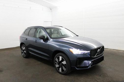 2025 Volvo XC60 Plug-In Hybrid T8 Plus