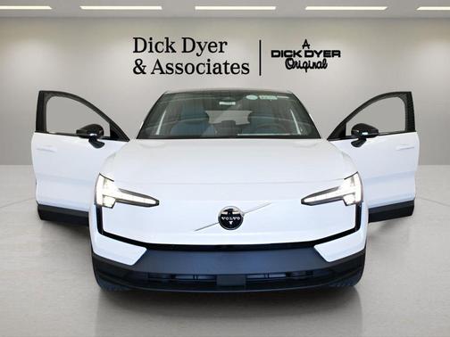 2026 Volvo EX30 Twin Motor Ultra