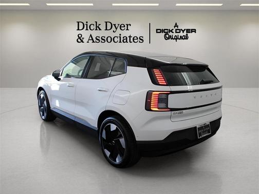 2026 Volvo EX30 Twin Motor Ultra