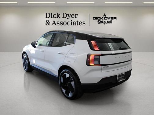 2026 Volvo EX30 Twin Motor Ultra