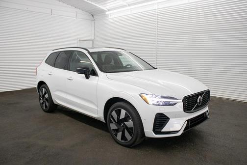 2024 Volvo XC60 Recharge Plug-In Hybrid T8 Plus Dark Theme