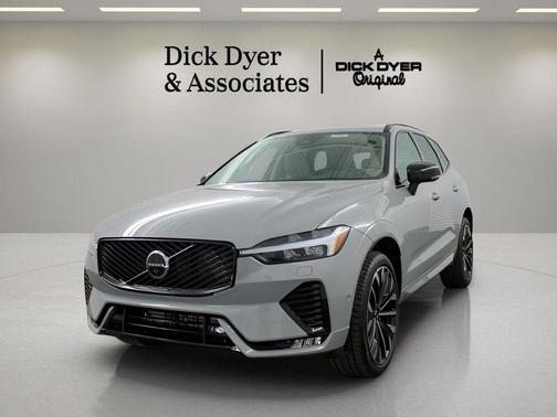 2026 Volvo XC60 B5 Ultra