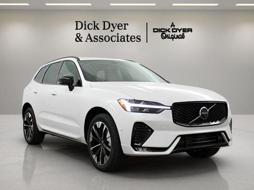 2026 Volvo XC60 B5 Plus