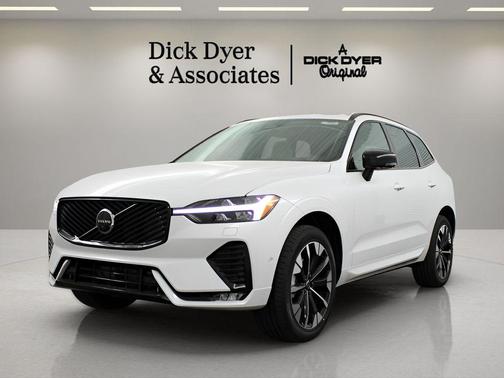 2026 Volvo XC60 B5 Plus