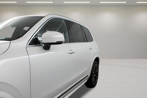 2026 Volvo XC60 Plug-In Hybrid T8 Ultra