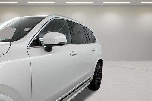 2026 Volvo XC60 Plug-In Hybrid T8 Ultra