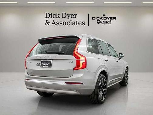 Silver Dawn 2024 Volvo XC90 Plus