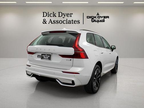 2026 Volvo XC90 B5 Ultra 6-Seater