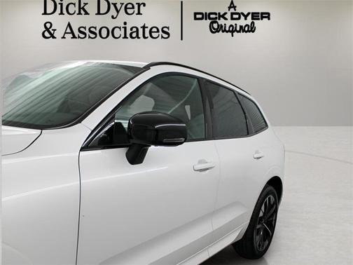 2026 Volvo XC90 B5 Ultra 6-Seater