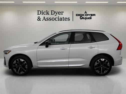 2026 Volvo XC90 B5 Ultra 6-Seater