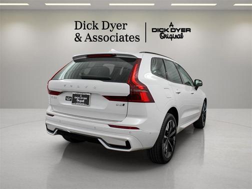 2026 Volvo XC90 B5 Ultra 6-Seater