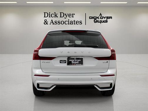 2026 Volvo XC90 B5 Ultra 6-Seater