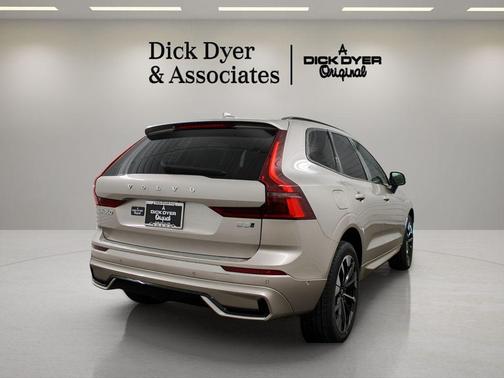 Bright 2026 Volvo XC60 B5 Plus