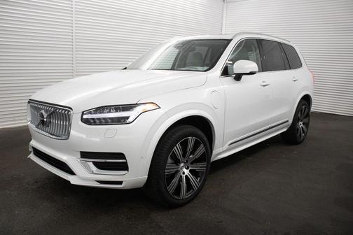 2025 Volvo XC90 Plug-In Hybrid T8 Plus 7-Seater