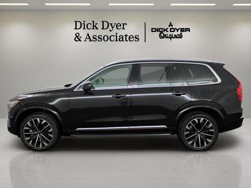 2025 Volvo XC90 B6 Plus 7-Seater