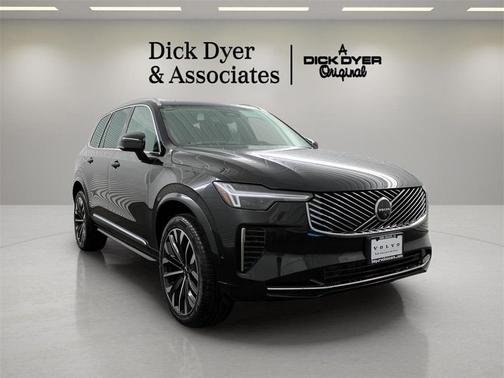 2025 Volvo XC90 B6 Plus 7-Seater