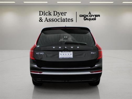 2025 Volvo XC90 B6 Plus 7-Seater