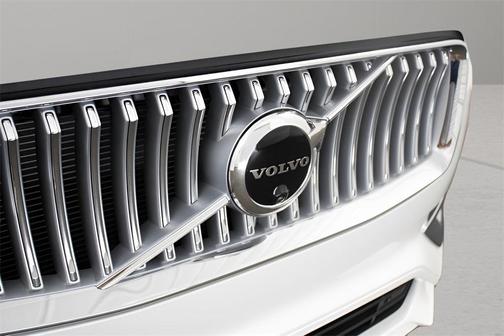 2025 Volvo XC90 Plug-In Hybrid T8 Ultra 6-Seater