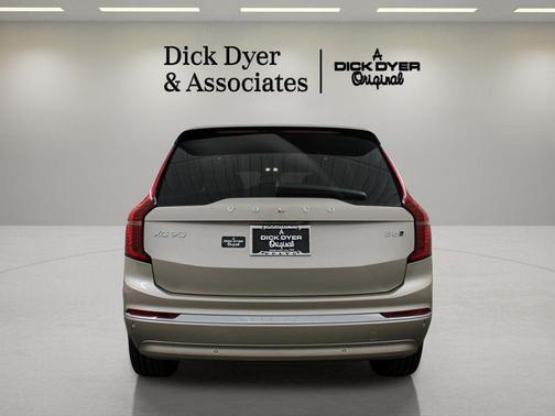 2026 Volvo XC90 B6 Core