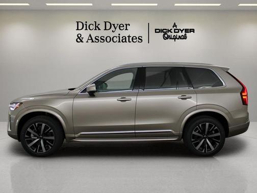 2026 Volvo XC90 B6 Core