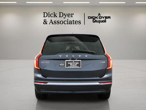 Denim Blue Metallic 2026 Volvo XC90 Plug-In Hybrid T8 Ultra 7-Seater