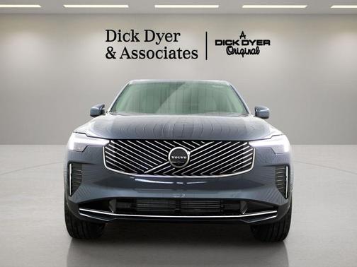 Denim Blue Metallic 2026 Volvo XC90 Plug-In Hybrid T8 Ultra 7-Seater